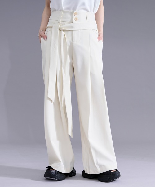 Ellno Loset(エルノロゼット)の「ベルトツキストレートワイドパンツ(スラックス・メンズ・ブラック/オフホワイト・LARGE/SMALL/MEDIUM)」の1枚目の写真