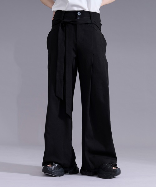 Ellno Loset(エルノロゼット)の「ベルトツキストレートワイドパンツ(スラックス・メンズ・ブラック/オフホワイト・LARGE/SMALL/MEDIUM)」の18枚目の写真