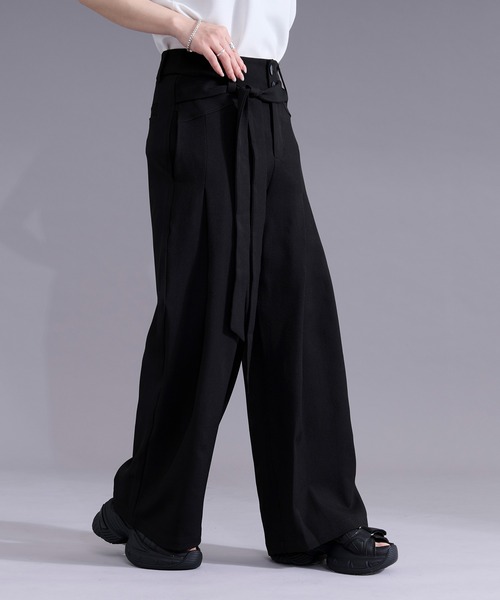 Ellno Loset(エルノロゼット)の「ベルトツキストレートワイドパンツ(スラックス・メンズ・ブラック/オフホワイト・LARGE/SMALL/MEDIUM)」の21枚目の写真