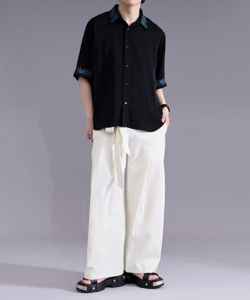 Ellno Loset(エルノロゼット)の「ベルトツキストレートワイドパンツ(スラックス・メンズ・ブラック/オフホワイト・LARGE/SMALL/MEDIUM)」の12枚目の写真