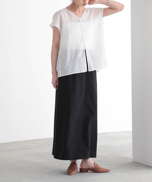 for/c(フォーシー)の「麻混シアーカーデシャツ【サスティナブル】(シャツ/ブラウス・レディース・オフホワイト/ネイビー・L/M)」の18枚目の写真