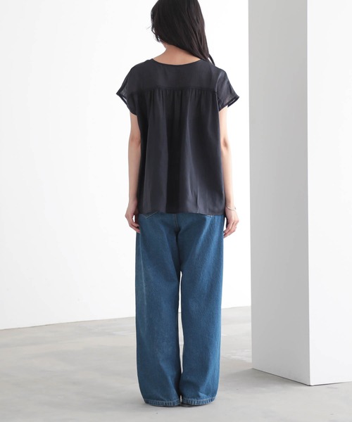 for/c(フォーシー)の「麻混シアーカーデシャツ【サスティナブル】(シャツ/ブラウス・レディース・オフホワイト/ネイビー・L/M)」の9枚目の写真