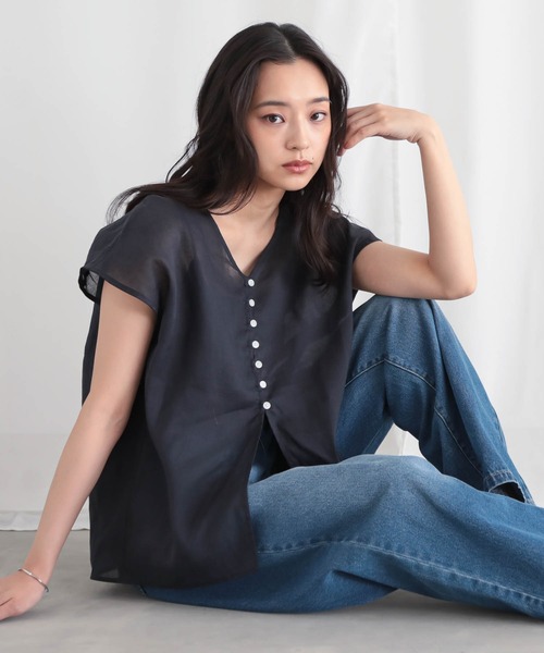 for/c(フォーシー)の「麻混シアーカーデシャツ【サスティナブル】(シャツ/ブラウス・レディース・オフホワイト/ネイビー・L/M)」の14枚目の写真