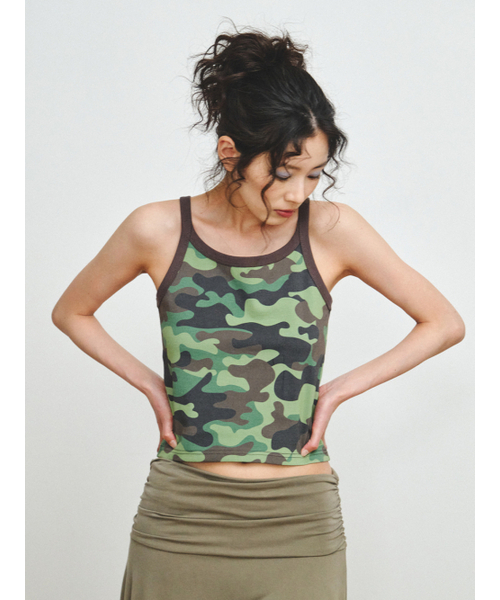 PLZPROJECT(プリーズプロジェクト)の「CAMO SLEEVELESS TOP(Tシャツ/カットソー・レディース・グリーン・FREE)」の5枚目の写真