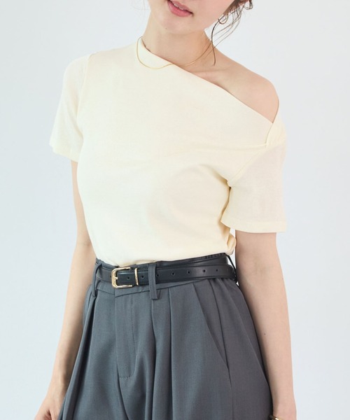 Futier land(フューティアランド)の「ワンショル風オフショルトップス(Tシャツ/カットソー・レディース・ブラック/ミント/モカ/ホワイト・FREE)」の1枚目の写真