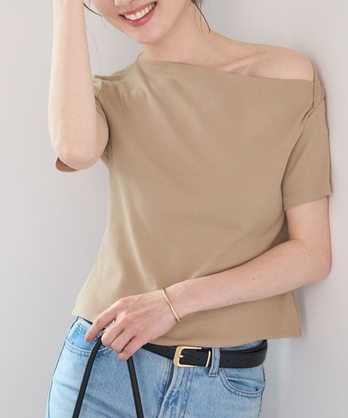 Futier land(フューティアランド)の「ワンショル風オフショルトップス(Tシャツ/カットソー・レディース・ブラック/ミント/モカ/ホワイト・FREE)」の3枚目の写真