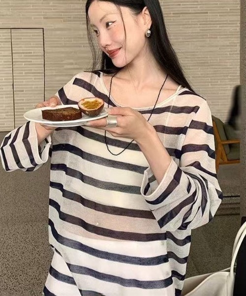 Achic(アシック)の「冷房・日差し対策ボーダー薄手ロングスリーブトップス(Tシャツ/カットソー・レディース・ネイビー/ブラック・M)」の16枚目の写真