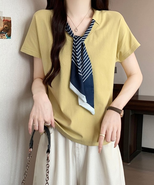 2ly2(トゥーリートゥー)の「スカーフタイ付きVネックTシャツ(Tシャツ/カットソー・レディース・ホワイト/ネイビー/イエロー/ブラック・FREE)」の9枚目の写真
