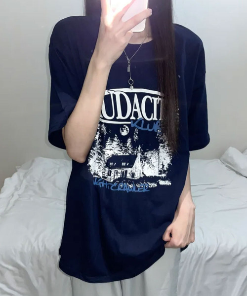 VIVID LADY(ビビッドレディー)の「モノクロフォトプリント 半袖Tシャツ(Tシャツ/カットソー・レディース・ブラック/チャコールグレー/ネイビー・FREE)」の1枚目の写真
