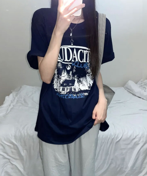 VIVID LADY(ビビッドレディー)の「モノクロフォトプリント 半袖Tシャツ(Tシャツ/カットソー・レディース・ブラック/チャコールグレー/ネイビー・FREE)」の4枚目の写真