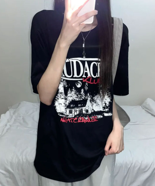 VIVID LADY(ビビッドレディー)の「モノクロフォトプリント 半袖Tシャツ(Tシャツ/カットソー・レディース・ブラック/チャコールグレー/ネイビー・FREE)」の11枚目の写真
