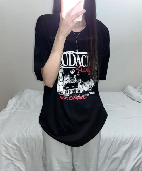 VIVID LADY(ビビッドレディー)の「モノクロフォトプリント 半袖Tシャツ(Tシャツ/カットソー・レディース・ブラック/チャコールグレー/ネイビー・FREE)」の12枚目の写真
