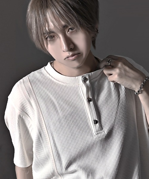 RUDOL(ルドル)の「『RUDOL/ルドル』クロスボタン切り替えデザインヘンリーネックカットソー(Tシャツ/カットソー・メンズ・ブラック/ホワイト・L/XL/M)」の1枚目の写真