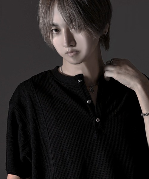 RUDOL(ルドル)の「『RUDOL/ルドル』クロスボタン切り替えデザインヘンリーネックカットソー(Tシャツ/カットソー・メンズ・ブラック/ホワイト・L/XL/M)」の2枚目の写真