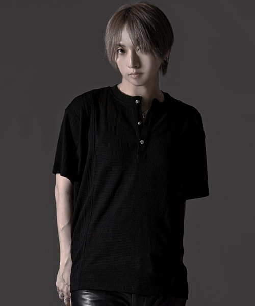 RUDOL(ルドル)の「『RUDOL/ルドル』クロスボタン切り替えデザインヘンリーネックカットソー(Tシャツ/カットソー・メンズ・ブラック/ホワイト・L/XL/M)」の11枚目の写真