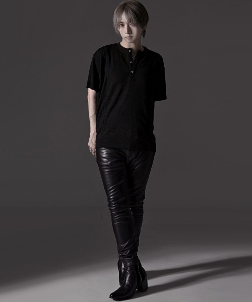 RUDOL(ルドル)の「『RUDOL/ルドル』クロスボタン切り替えデザインヘンリーネックカットソー(Tシャツ/カットソー・メンズ・ブラック/ホワイト・L/XL/M)」の8枚目の写真