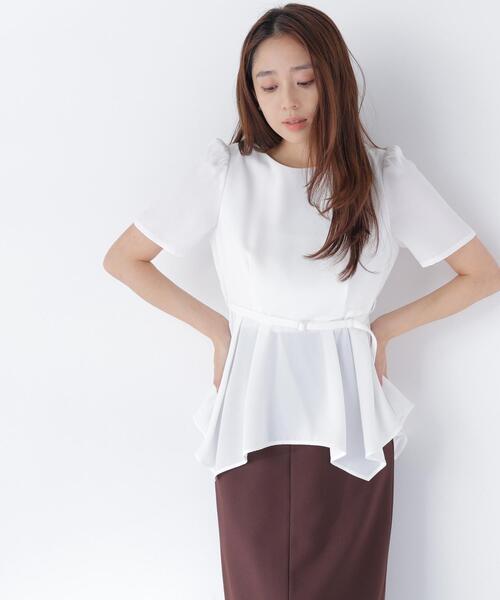NATURAL BEAUTY BASIC(ナチュラルビューティーベーシック)の「イレヘムペプラムブラウス(シャツ/ブラウス・レディース・オフホワイト/グレー/ピンク・フリ-)」の2枚目の写真