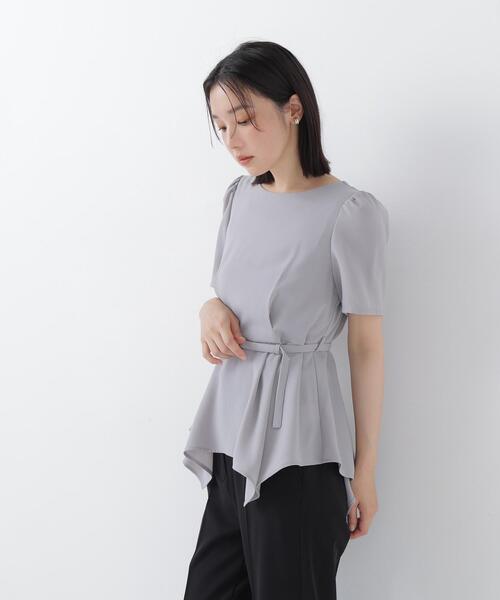 NATURAL BEAUTY BASIC(ナチュラルビューティーベーシック)の「イレヘムペプラムブラウス(シャツ/ブラウス・レディース・オフホワイト/グレー/ピンク・フリ-)」の8枚目の写真