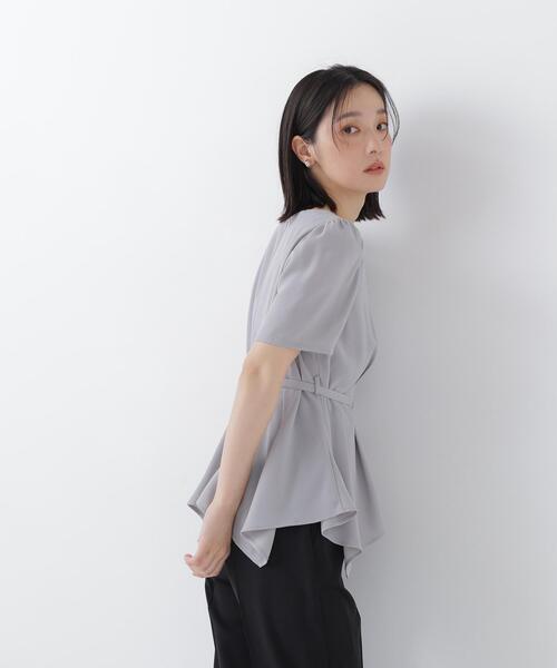 NATURAL BEAUTY BASIC(ナチュラルビューティーベーシック)の「イレヘムペプラムブラウス(シャツ/ブラウス・レディース・オフホワイト/グレー/ピンク・フリ-)」の10枚目の写真