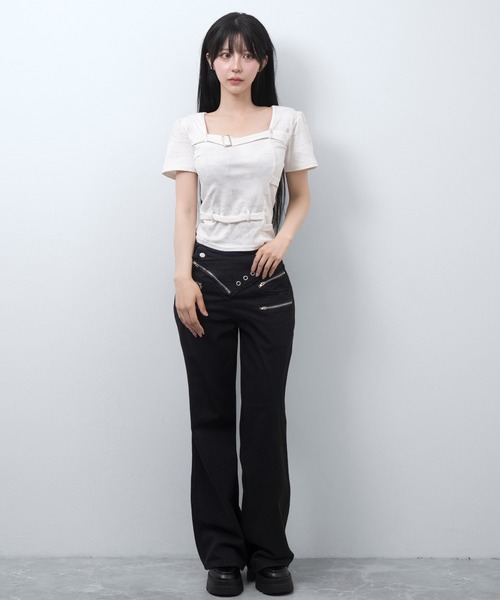 FOLLOWIN(フォロウィン)の「アイレットウエスト マルチジップストレートパンツ(デニムパンツ・レディース・ブラック・SMALL/MEDIUM)」の10枚目の写真