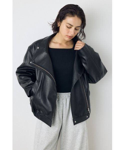 AZUL by moussy(アズールバイマウジー)の「【VERY10月号掲載】【不動の人気アウターがついに予約開始】フェイクレザースタンド中綿キルティングブルゾン 秋服 冬服(ブルゾン・レディース・ブラック/ダークブラウン・SMALL/MEDIUM)」の1枚目の写真