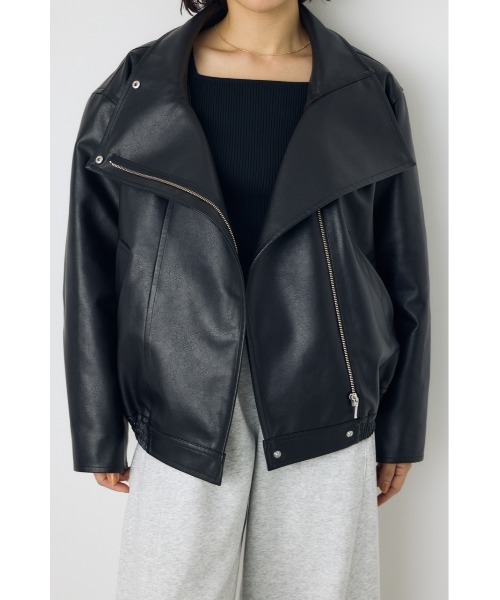 AZUL by moussy(アズールバイマウジー)の「【VERY10月号掲載】【不動の人気アウターがついに予約開始】フェイクレザースタンド中綿キルティングブルゾン 秋服 冬服(ブルゾン・レディース・ブラック/ダークブラウン・SMALL/MEDIUM)」の10枚目の写真