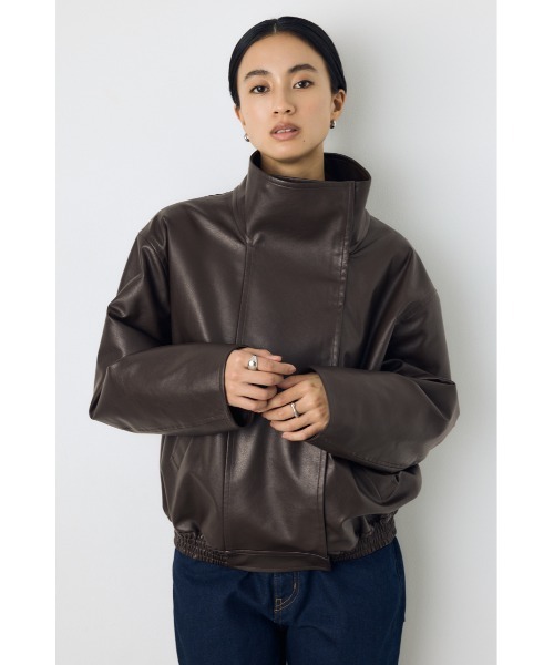 AZUL by moussy(アズールバイマウジー)の「【VERY10月号掲載】【不動の人気アウターがついに予約開始】フェイクレザースタンド中綿キルティングブルゾン 秋服 冬服(ブルゾン・レディース・ブラック/ダークブラウン・SMALL/MEDIUM)」の20枚目の写真