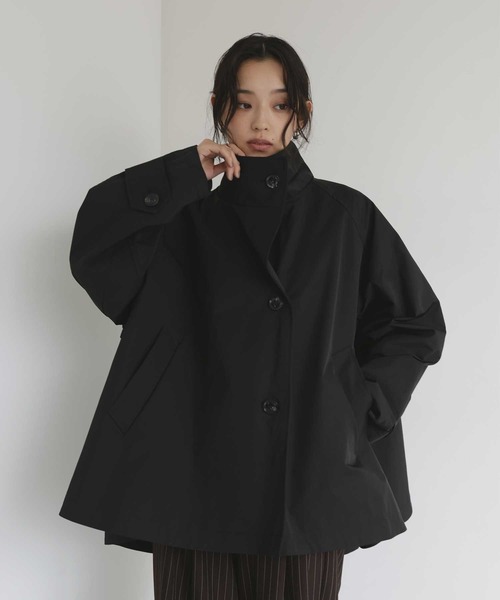 hellam(へラム)の「スタンドカラーケープトレンチコート(トレンチコート・レディース・ブラウン/アイボリー/ベージュ/ブラック・FREE)」の3枚目の写真