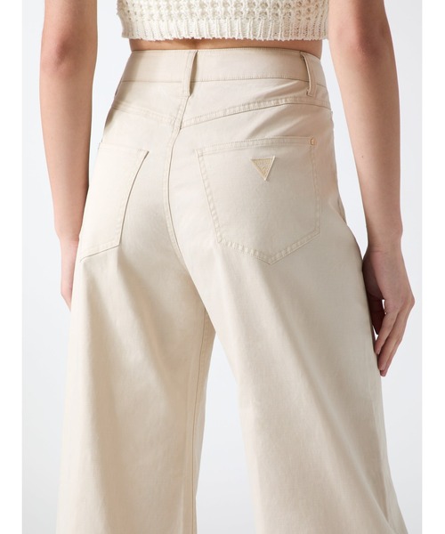 Guess(ゲス)の「BELLAGIO Pant パンツ(その他パンツ・レディース・クリーム・24inch/28inch/27inch/26inch/25inch)」の4枚目の写真