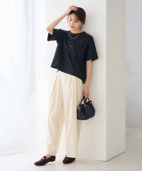 a.v.v（アーヴェヴェ）の「【接触冷感】クロップドロゴTシャツ（Tシャツ/カットソー・レディース・ホワイト/ブラック・38/40/36）」の7枚目の写真