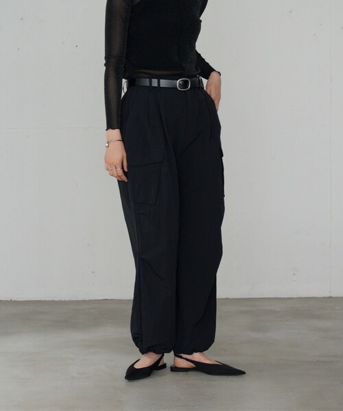 GALLEST(ギャレスト)の「ナイロンカーゴパンツ(その他パンツ・レディース・ブラック/ブラウン系・38/34)」の1枚目の写真