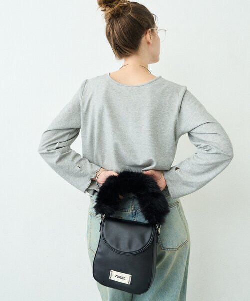 CIAOPANIC TYPY（チャオパニックティピー）の「:【TYNNE.】2WAYファーハンドルラウンドバッグ（ショルダーバッグ・レディース・ブラック/カーキ/キャメル・ONE SIZE）」の6枚目の写真