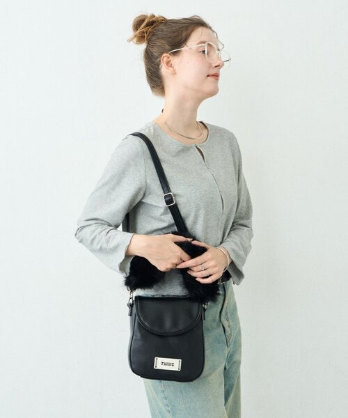 CIAOPANIC TYPY（チャオパニックティピー）の「:【TYNNE.】2WAYファーハンドルラウンドバッグ（ショルダーバッグ・レディース・ブラック/カーキ/キャメル・ONE SIZE）」の10枚目の写真