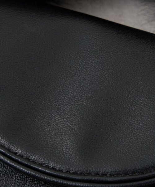 CIAOPANIC TYPY（チャオパニックティピー）の「:【TYNNE.】2WAYファーハンドルラウンドバッグ（ショルダーバッグ・レディース・ブラック/カーキ/キャメル・ONE SIZE）」の19枚目の写真