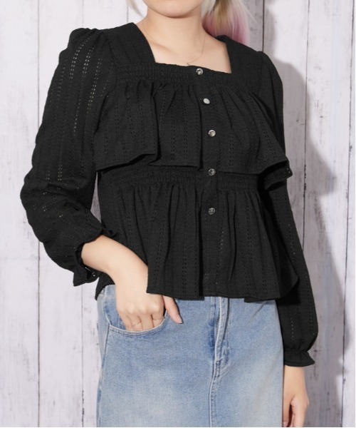 GORGE(ゴージ)の「【待望の長袖ver】カットレース フリルペプラムブラウス|全4色(シャツ/ブラウス・レディース・オフホワイト/ボルドー/ブラック/ブラウン・F)」の2枚目の写真