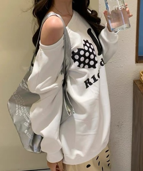 SHERU(シェル)の「ワンショルグラフィックルーズスウェット 星柄 ハート柄(スウェット・レディース・グレー/ホワイト/グレー系その他・M)」の13枚目の写真