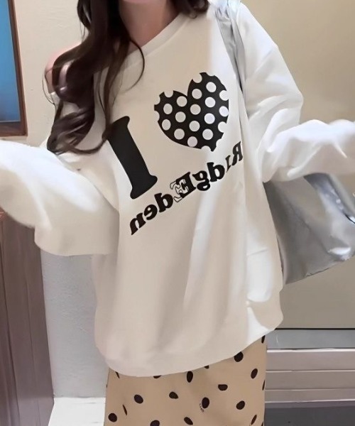 SHERU(シェル)の「ワンショルグラフィックルーズスウェット 星柄 ハート柄(スウェット・レディース・グレー/ホワイト/グレー系その他・M)」の9枚目の写真