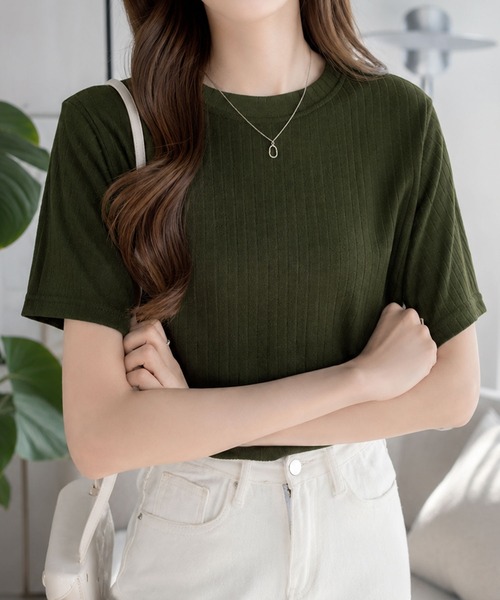 Dewlily(デューリリー)の「伸縮性があり快適に着られる◎ リブ半袖ニットトップス(ニット/セーター・レディース・ブラック/カーキ/ホワイト・M/S)」の3枚目の写真