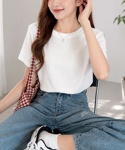 Dewlily(デューリリー)の「伸縮性があり快適に着られる◎ リブ半袖ニットトップス(ニット/セーター・レディース・ブラック/カーキ/ホワイト・M/S)」の6枚目の写真