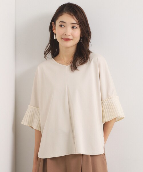 ITS'DEMO(イッツデモ)の「袖口プリーツプルオーバー(Tシャツ/カットソー・レディース・ブラック/アイボリー/ブルー系その他・00)」の1枚目の写真