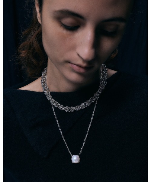 IRIS47(イリスフォーセブン)の「【IRIS 47】contour necklace/コントアー ネックレス(ネックレス・レディース・ゴールド/シルバー・FREE)」の3枚目の写真