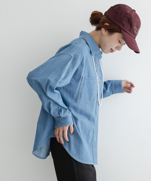 URBAN RESEARCH Sonny Label(アーバンリサーチサニーレーベル)の「デニムシャツ(シャツ/ブラウス・レディース・ライトインディゴブルー/インディゴブルー・FREE)」の14枚目の写真