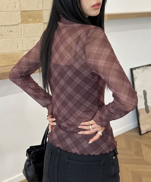 aimoha(アイモハ)の「チェックハイネックシアートップス(Tシャツ/カットソー・レディース・ホワイト/ブラウン・FREE)」の17枚目の写真