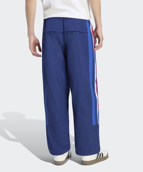 adidas(アディダス)の「スタジアム カラー ブロック オープンヘム トラックパンツ / アディダス adidas(その他パンツ・メンズ・ブルー・MEDIUM/X-LARGE/SMALL/LARGE/3XL/XX-LARGE)」の2枚目の写真