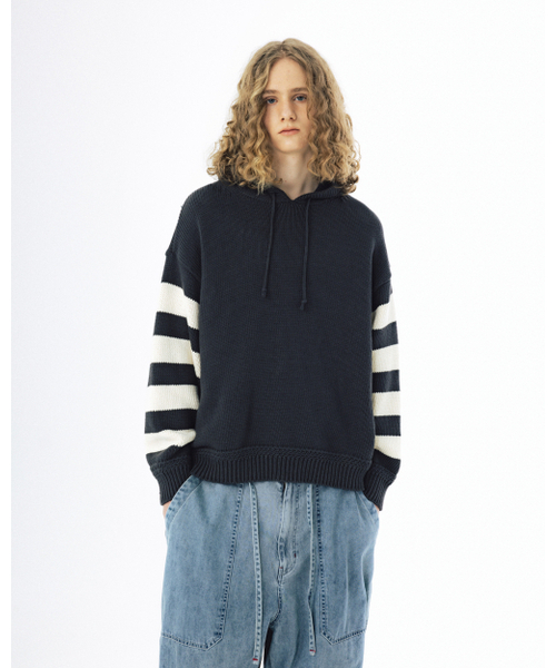 ANGLAN(アングラン)の「ストライプニットフーディー - チャコール(ニット/セーター・メンズ・その他・ONE SIZE)」の3枚目の写真