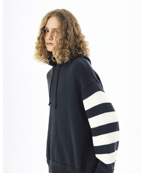 ANGLAN(アングラン)の「ストライプニットフーディー - チャコール(ニット/セーター・メンズ・その他・ONE SIZE)」の2枚目の写真
