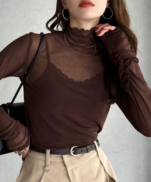 TREOVER（トレオーバー）の「ギャザーデザイン ハイネックシアートップス（Tシャツ/カットソー・レディース・チャコールグレー/スモークピンク/イエロー/ホワイト/ライトブルー/ブラウン/ブラック・MEDIUM/LARGE）」の4枚目の写真