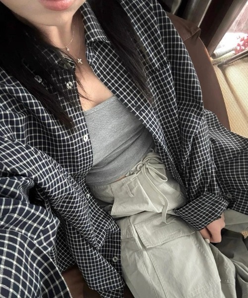 Teem Store(チームストア)の「オーバーサイズチェック柄ビッグシャツ(シャツ/ブラウス・レディース・ブラック・M)」の4枚目の写真