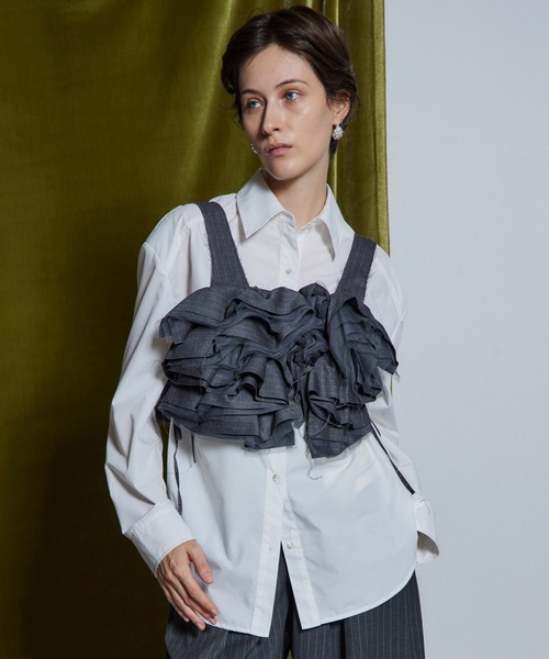 MAISON SPECIAL(メゾンスペシャル)の「【26WINTER PRE-ORDER】Suiting Frill Bustier/スーチングフリルビスチェ(その他トップス・レディース・ブラック/グレー・FREE)」の1枚目の写真
