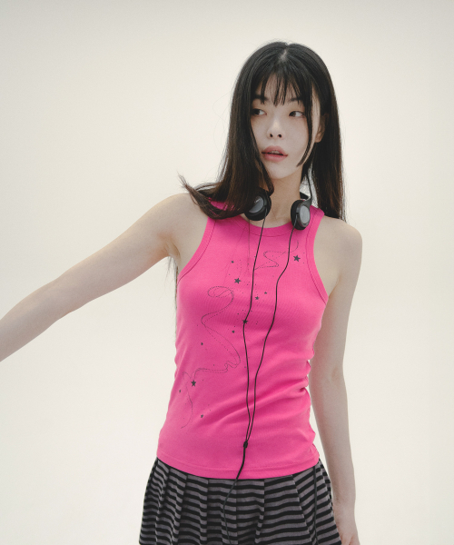 MIHEV(ミヘブ)の「GALAXY グラフィックタンクトップ ピンク(Tシャツ/カットソー・レディース・その他・FREE)」の3枚目の写真